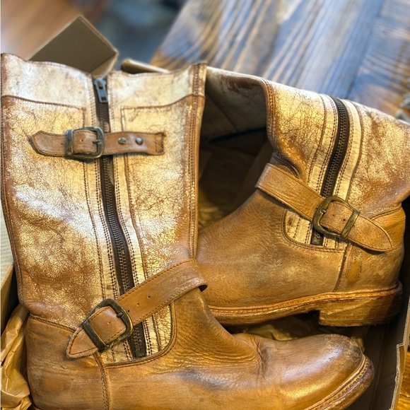 Boots - Picture 2 of 3